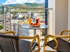 Balkon hotelového pokoje